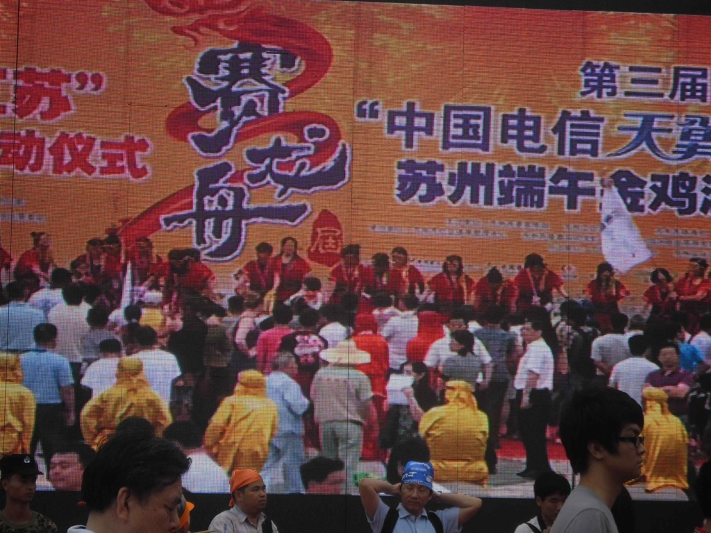 Singing at the festival 